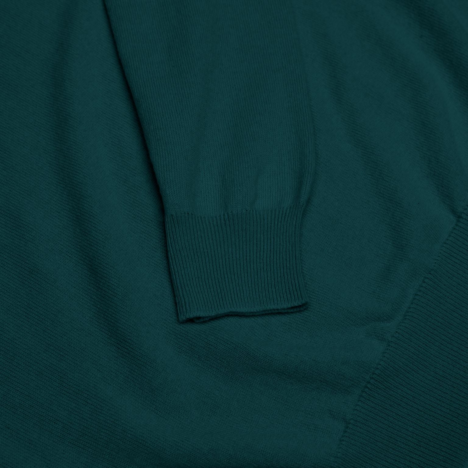 Cashmere Crewneck Sweater in Holly Green